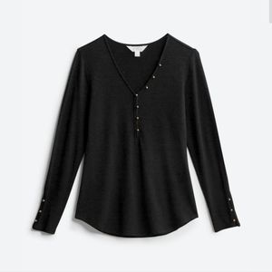 Black long sleeve shirt